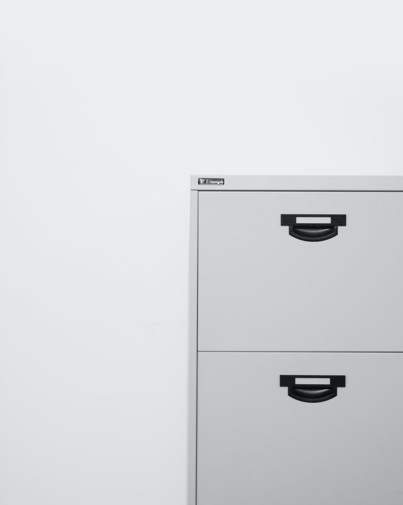 Lott Armoire
